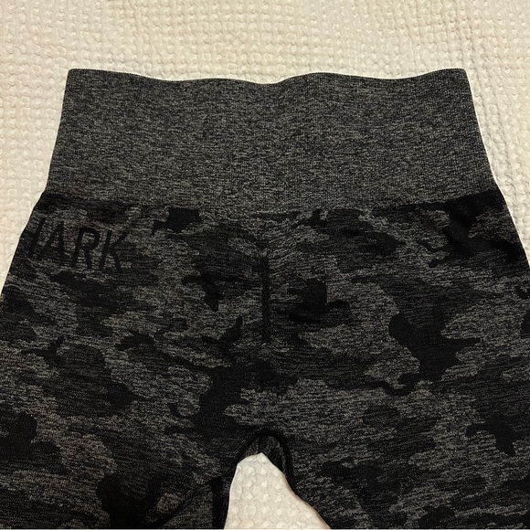 Gymshark Adapt Camo Seamless Leggings - Picture 3 of 4